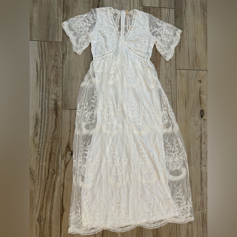 PinkBlush lace mesh overlay maternity maxi dress Medium cream